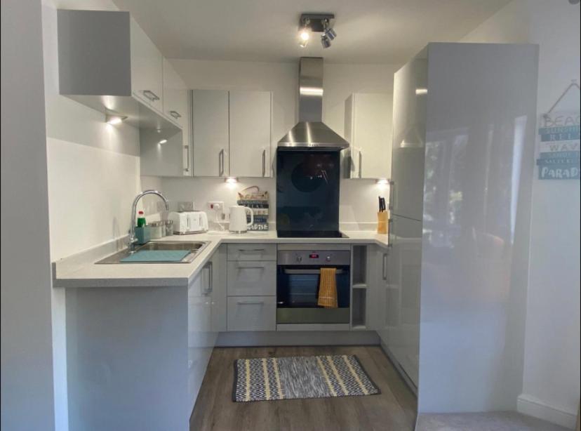 Luxury Modern 1Bed Sea View Apartment Rhôs-on-Sea Eksteriør billede