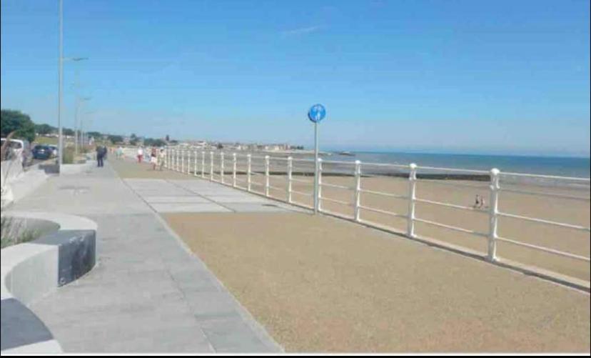 Luxury Modern 1Bed Sea View Apartment Rhôs-on-Sea Eksteriør billede
